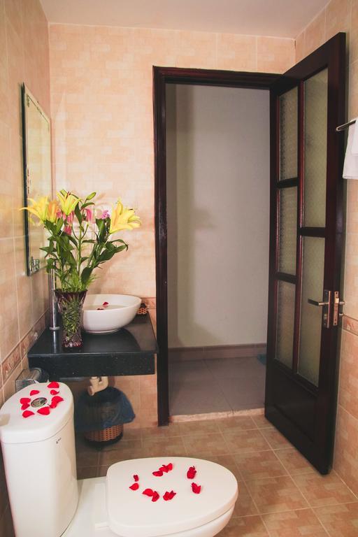 Vivyanne Hotel Da Nang Buitenkant foto