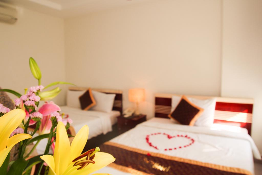Vivyanne Hotel Da Nang Buitenkant foto