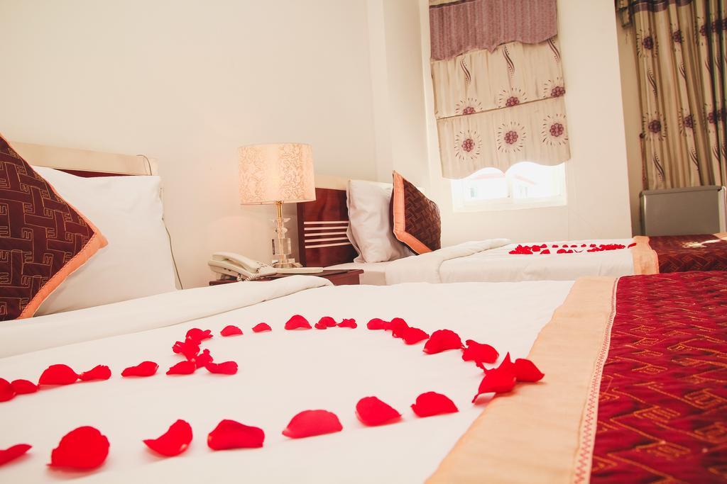 Vivyanne Hotel Da Nang Buitenkant foto