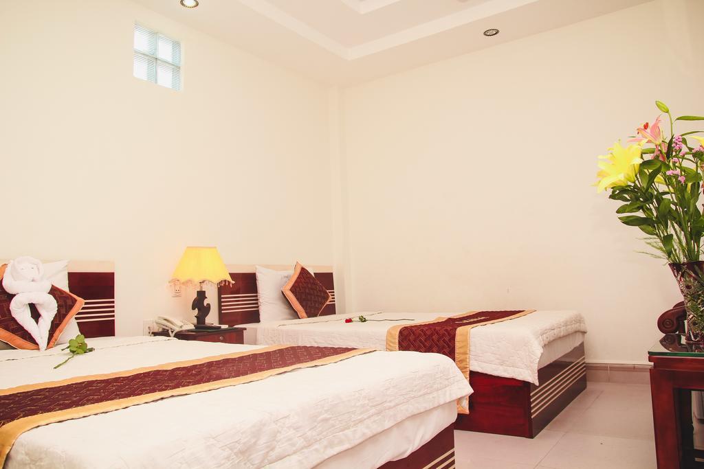 Vivyanne Hotel Da Nang Buitenkant foto