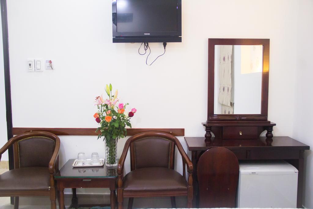 Vivyanne Hotel Da Nang Buitenkant foto