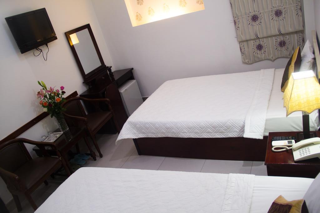 Vivyanne Hotel Da Nang Buitenkant foto