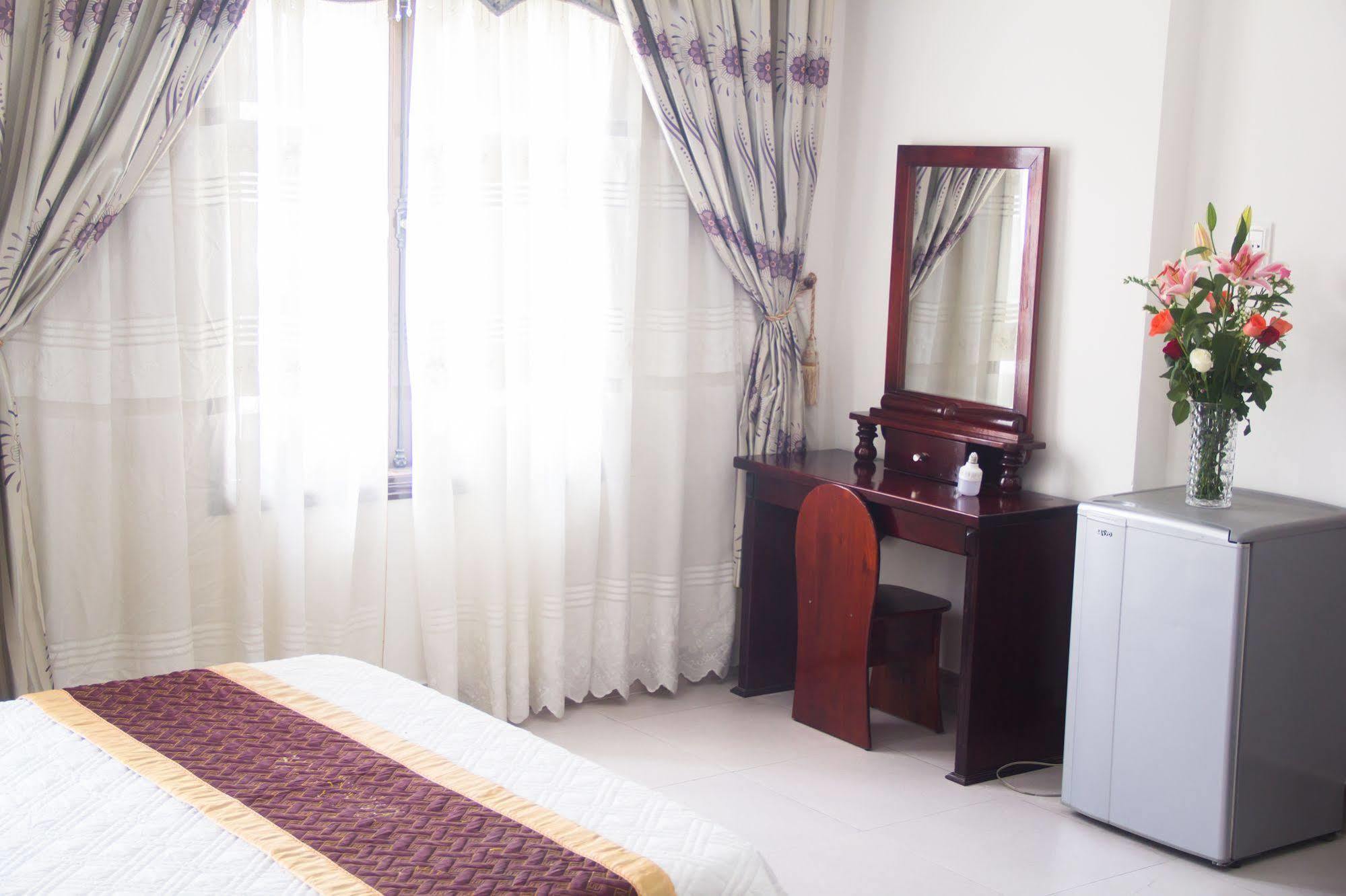 Vivyanne Hotel Da Nang Buitenkant foto