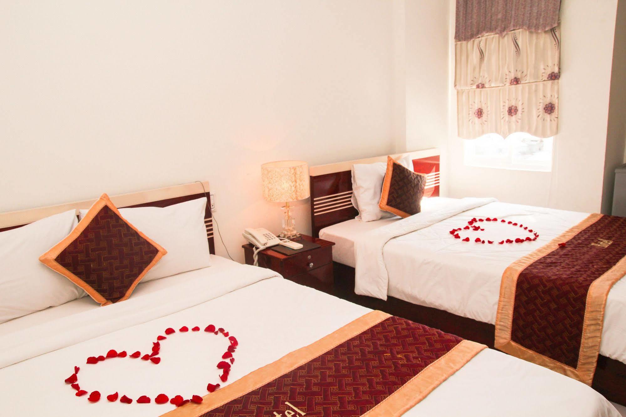 Vivyanne Hotel Da Nang Buitenkant foto