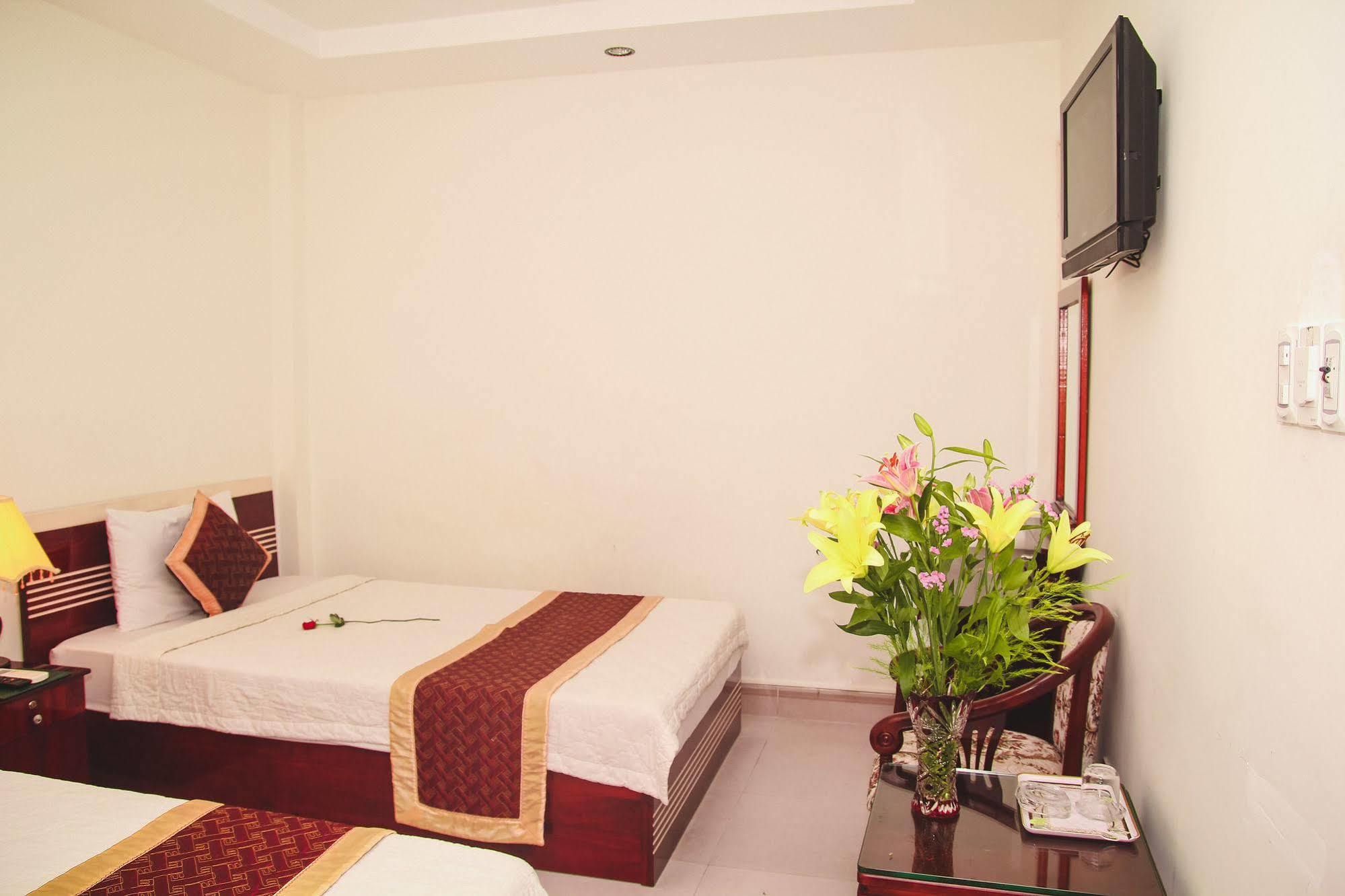 Vivyanne Hotel Da Nang Buitenkant foto