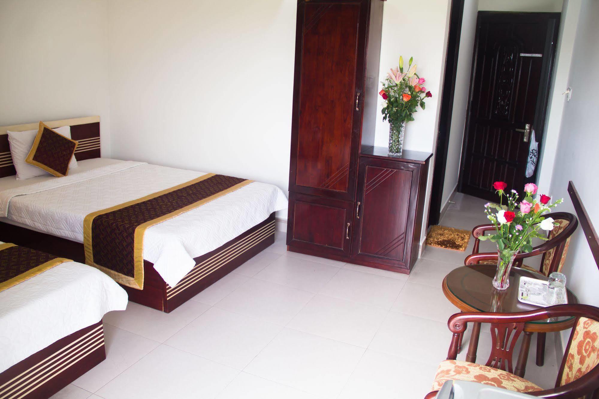 Vivyanne Hotel Da Nang Buitenkant foto
