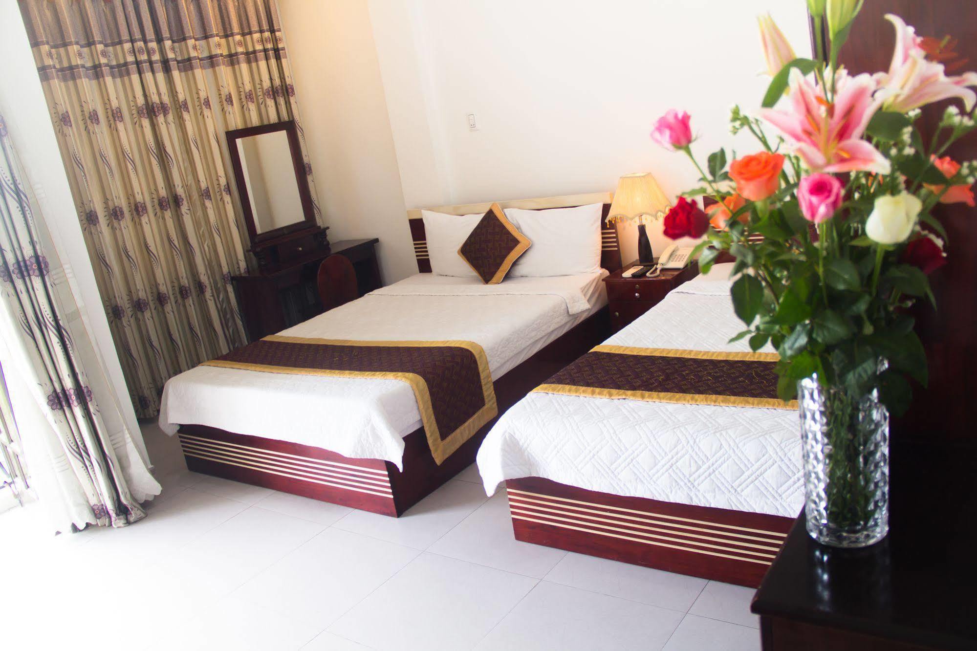 Vivyanne Hotel Da Nang Buitenkant foto