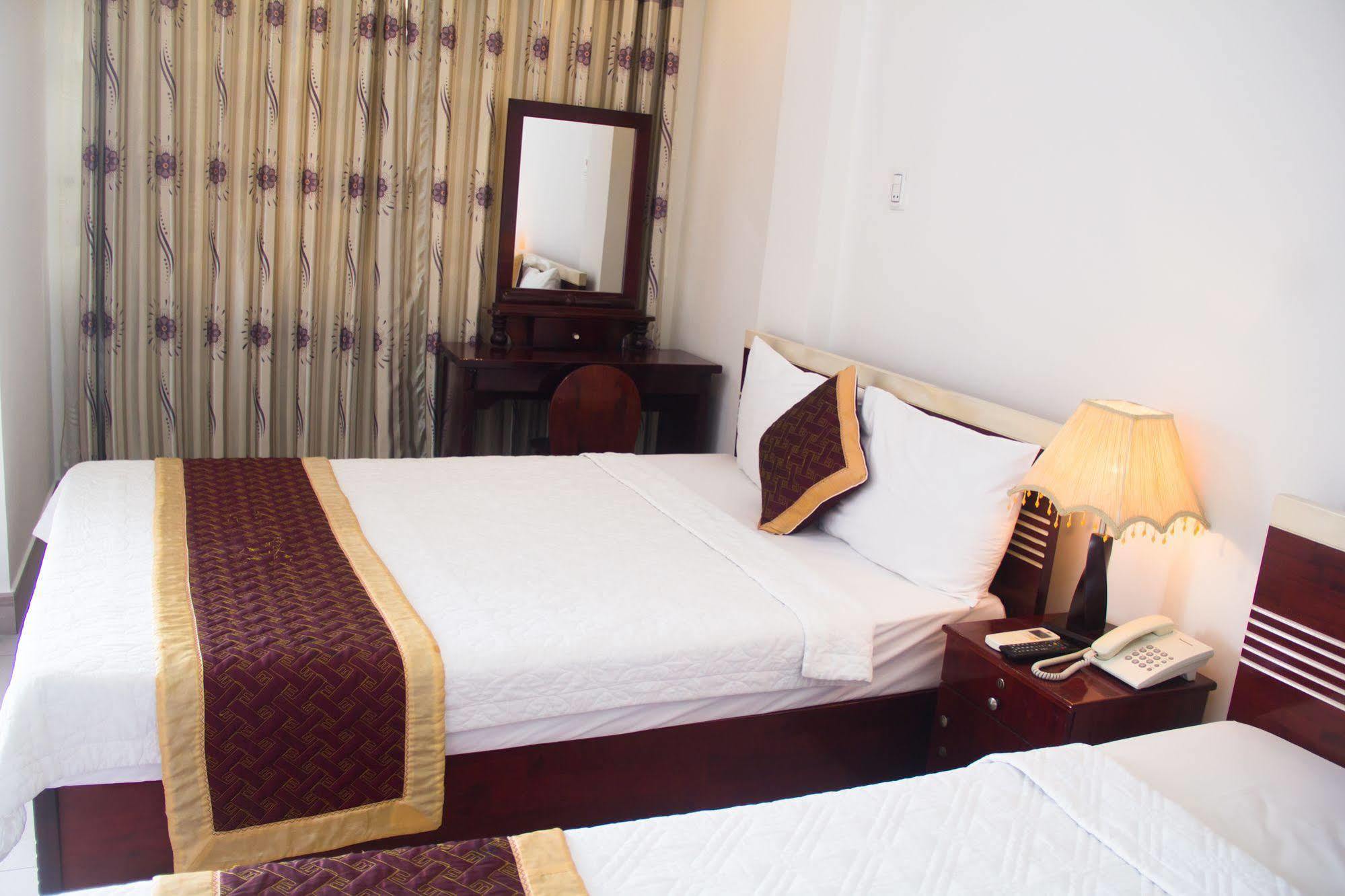Vivyanne Hotel Da Nang Buitenkant foto