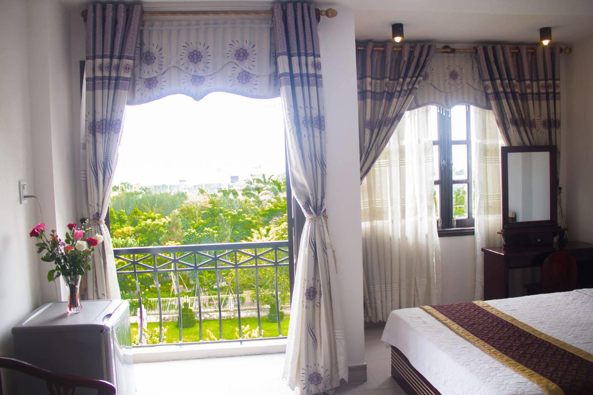 Vivyanne Hotel Da Nang Buitenkant foto
