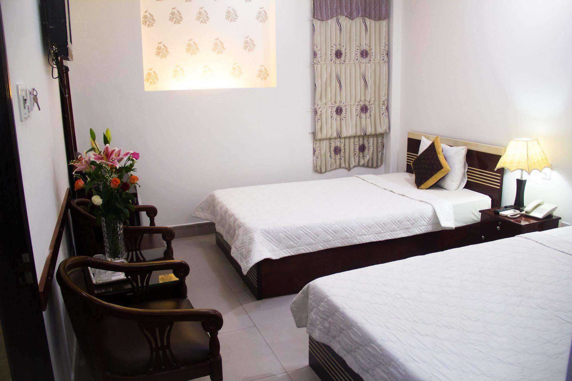 Vivyanne Hotel Da Nang Buitenkant foto