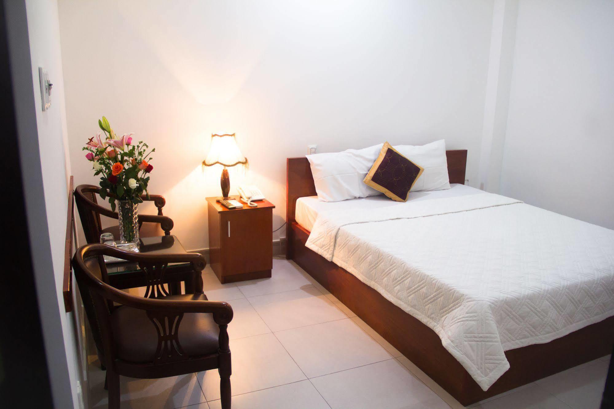 Vivyanne Hotel Da Nang Buitenkant foto