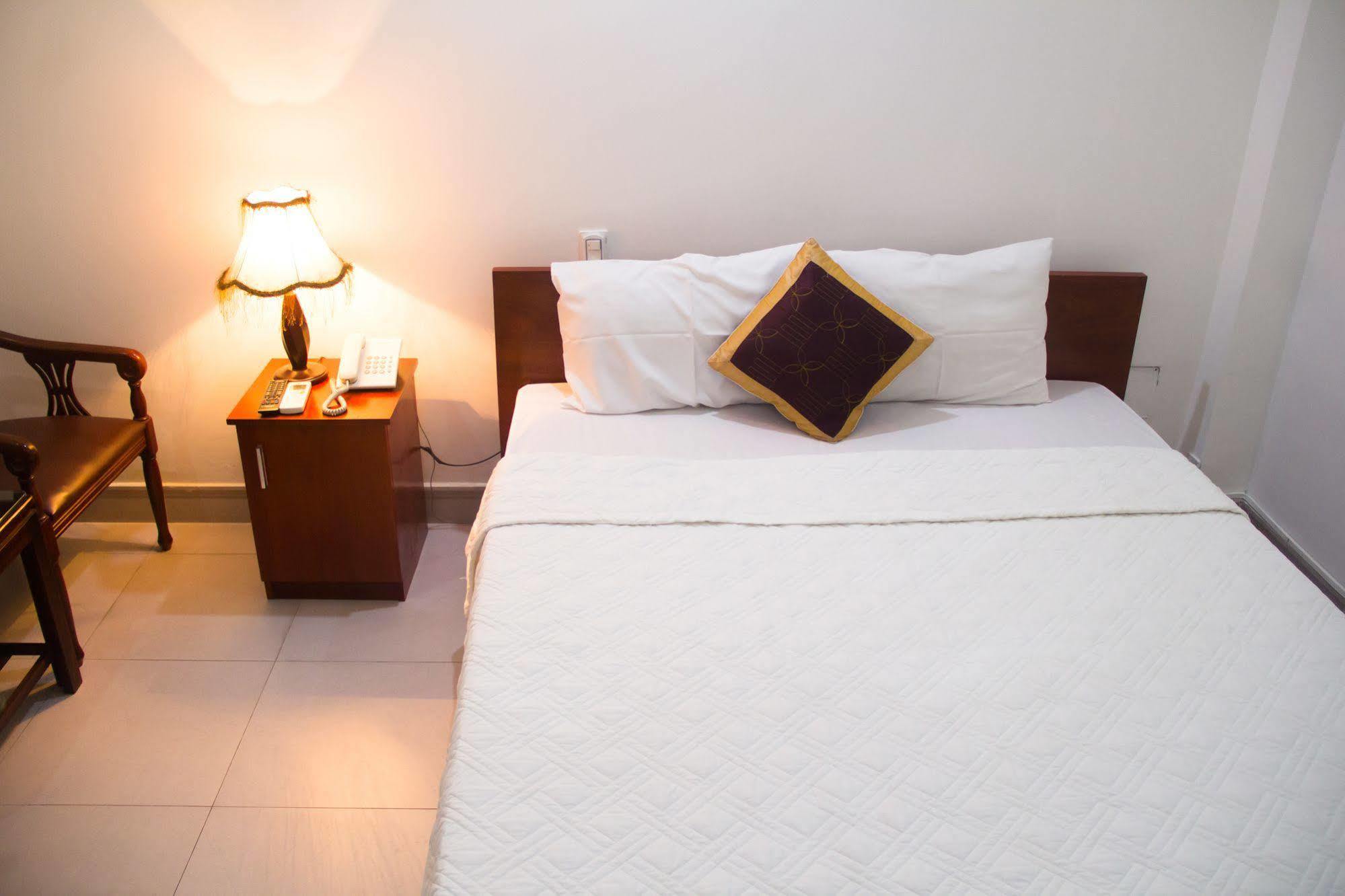 Vivyanne Hotel Da Nang Buitenkant foto